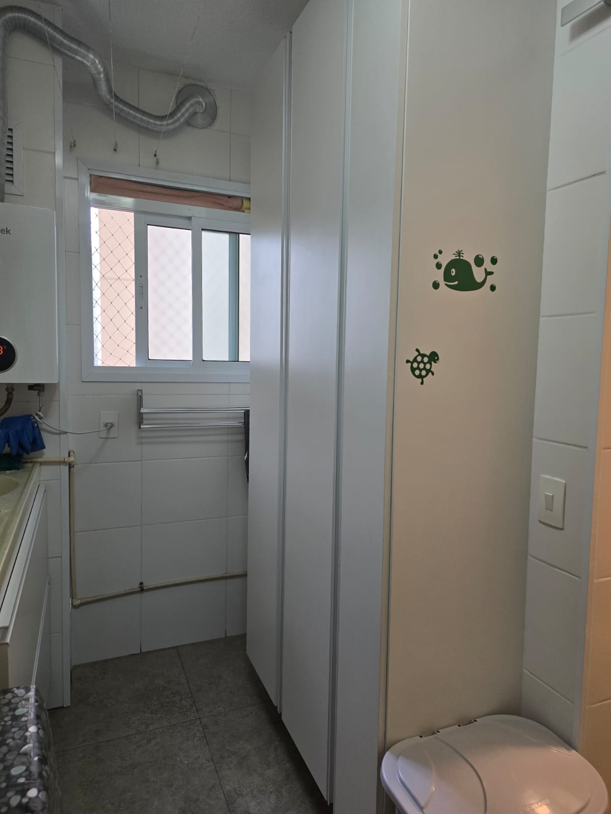 Área de serviço do apartamento à venda no Condomínio Alegria, Vila Santo Antônio, Guarulhos